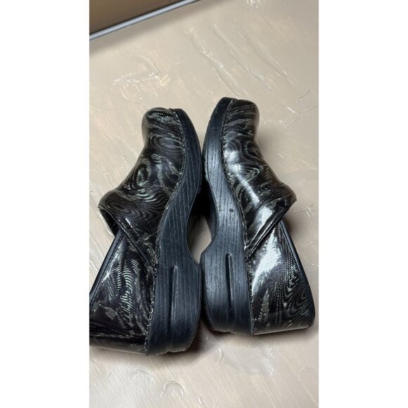 Dansko Professional Whirl Patent Clog Womens size 9.5-10 EUR40 - Picture 11 of 16